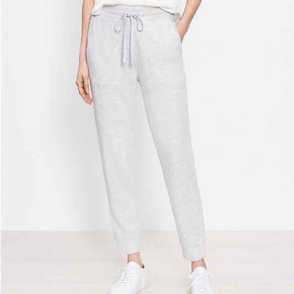 Loft women’s Lou& grey soft sweatpants - Picture 2 of 3